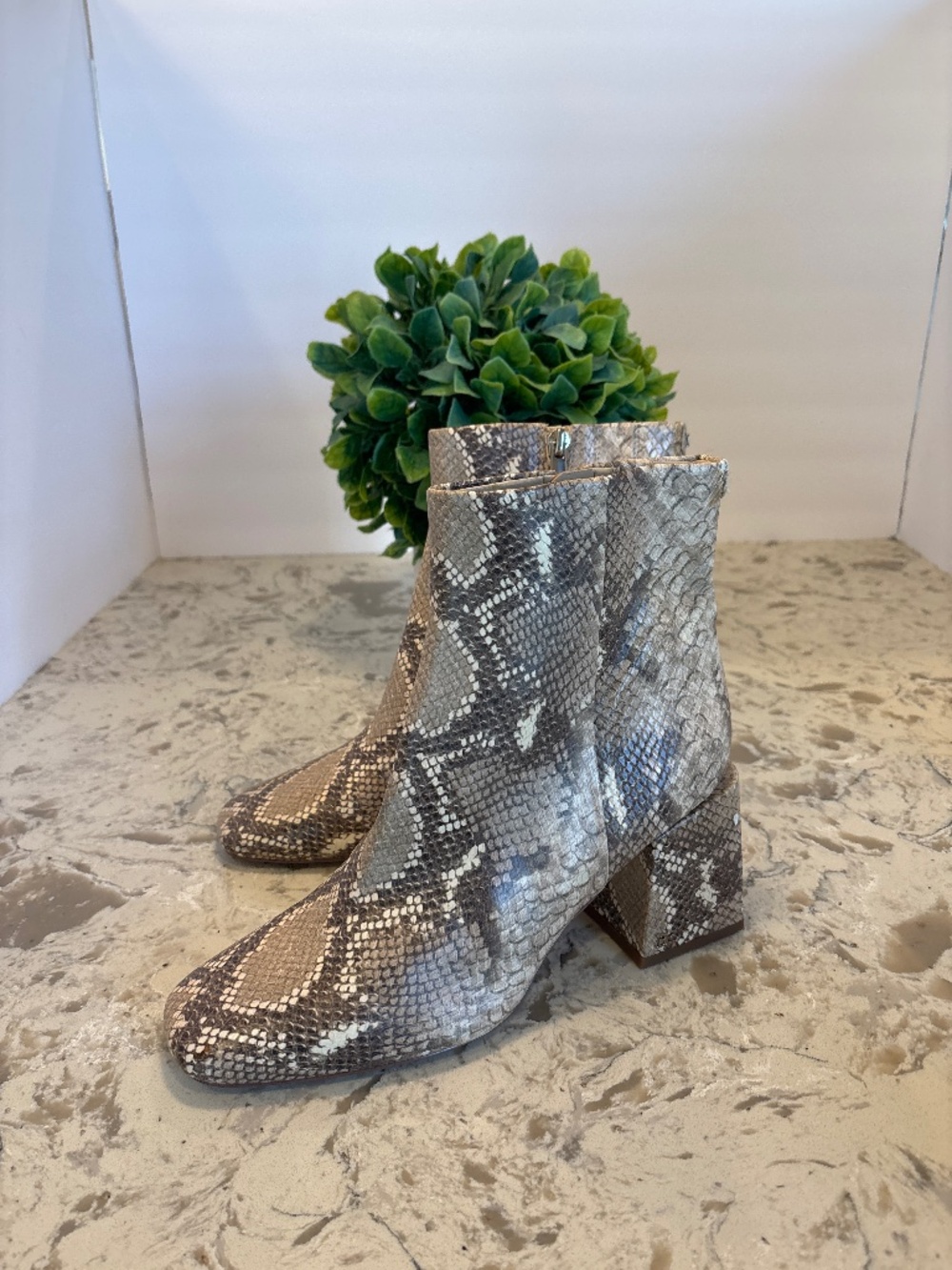 Sam Edelman Regan Ankle Bootie Leather Snake Print Women’s 8